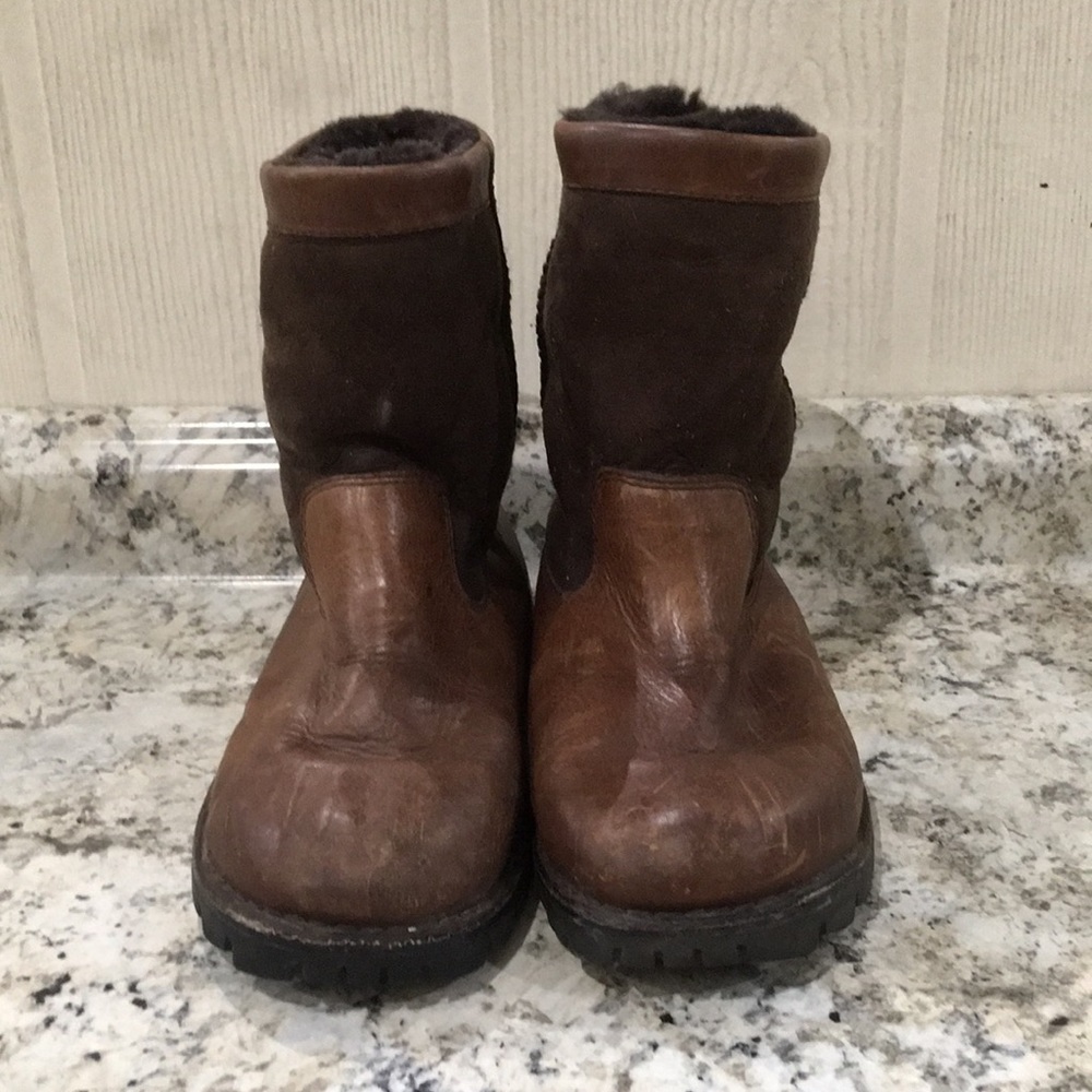 UGG Men Beacon Leather Boots